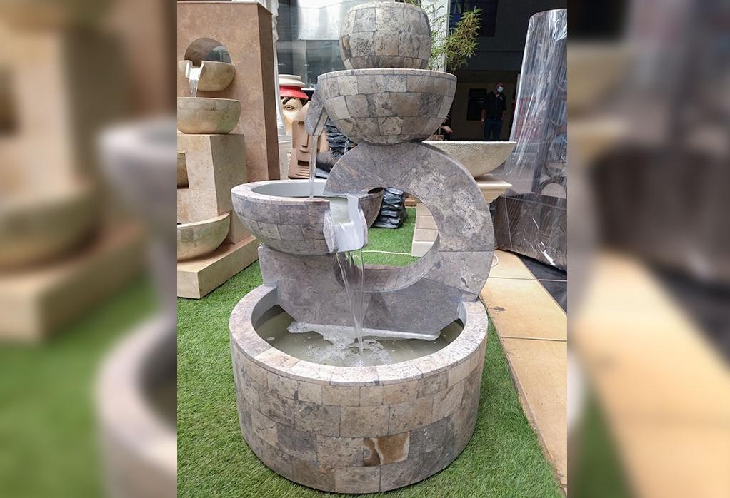 Mini Flamingo Fountain | Stone Arts